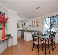 Magnus Street Treetops - Lightning Ridge Tourism