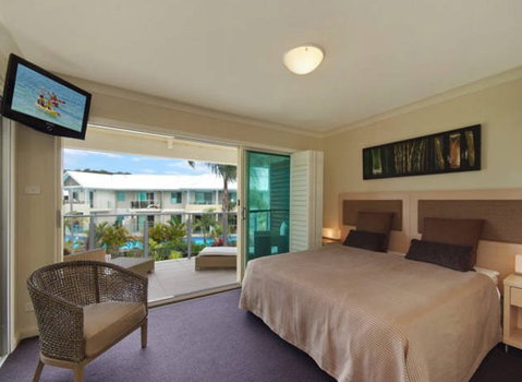 Pacific Blue Townhouse 358 - Lightning Ridge Tourism 0