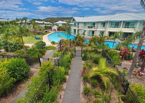 Pacific Blue Townhouse 358 - Lightning Ridge Tourism 1