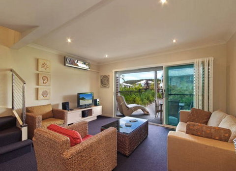 Pacific Blue Townhouse 358 - Lightning Ridge Tourism 3