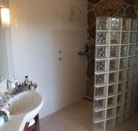 Clarendon Forest Retreat - Lightning Ridge Tourism