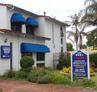 Alabaster Motor Inn - Lightning Ridge Tourism