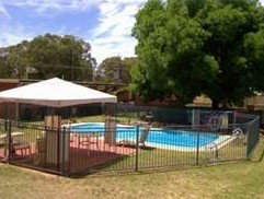 Golfers Retreat Motel - Lightning Ridge Tourism 1