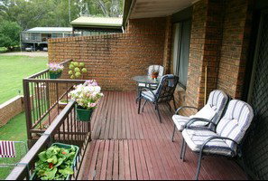 Murray Bank Holiday Units And Yabby Farm - Lightning Ridge Tourism 1