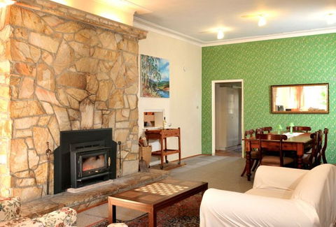 Oakleigh Rural Retreat - Lightning Ridge Tourism 0