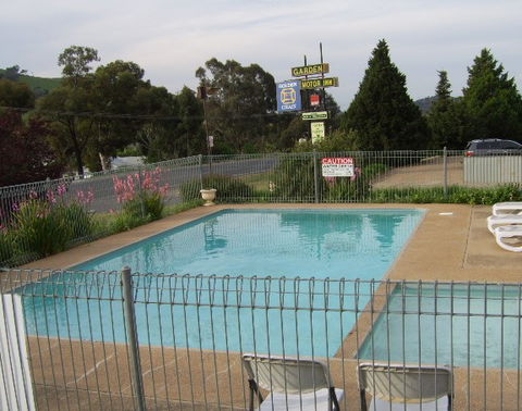 Garden Motor Inn - Lightning Ridge Tourism 2