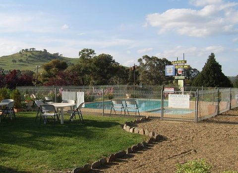 Garden Motor Inn - Lightning Ridge Tourism 3