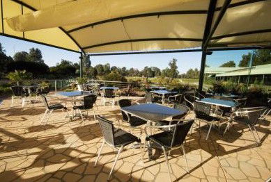 Howlong Country Golf Club & Motel - Lightning Ridge Tourism 4