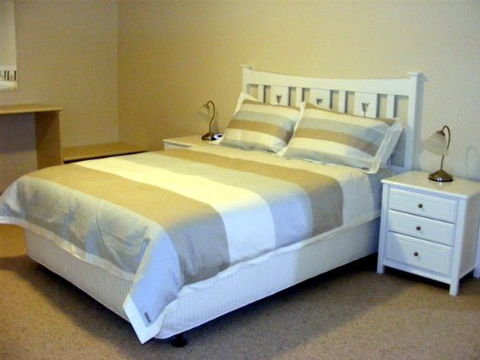 Fairways Bed And Breakfast At Jerilderie - Lightning Ridge Tourism 1