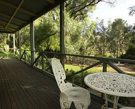 Do Book Inn - Lightning Ridge Tourism 1