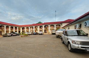 Club Motor Inn Narrandera - Lightning Ridge Tourism 0