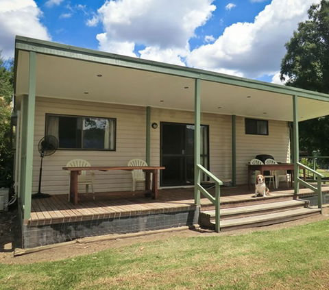 Talmalmo Cottage - Lightning Ridge Tourism 0