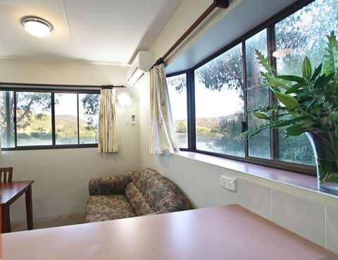 Talmalmo Cottage - Lightning Ridge Tourism 4