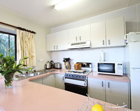 Talmalmo Cottage - Lightning Ridge Tourism 5