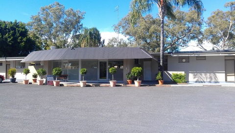 Artesian Spa Motel - Lightning Ridge Tourism 3