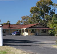Burke and Wills Motor Inn - Moree - Lightning Ridge Tourism
