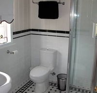 Annie's Folly Boutique Accommodation - Lightning Ridge Tourism