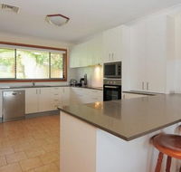 Baileys Gerringong - Lightning Ridge Tourism