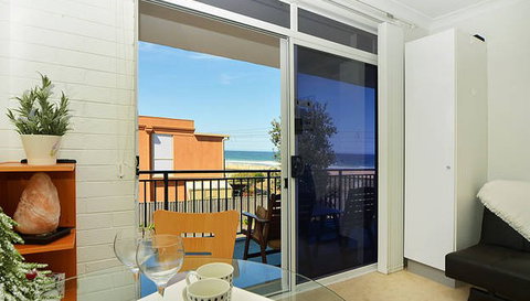 Beach Studio On Bombo - Lightning Ridge Tourism 4