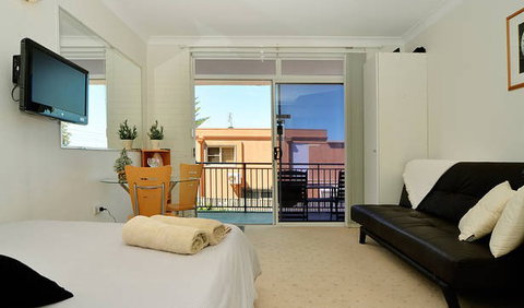 Beach Studio On Bombo - Lightning Ridge Tourism 5