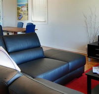 Beach Kharma Cottage - Lightning Ridge Tourism