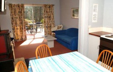 Blackheath Holiday Cabins - Lightning Ridge Tourism 3