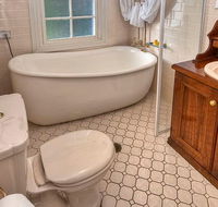 Bridal Falls Cottage - Lightning Ridge Tourism