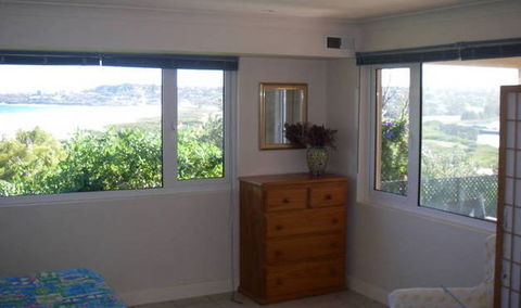 A Beach House Near Manly - Lightning Ridge Tourism 1
