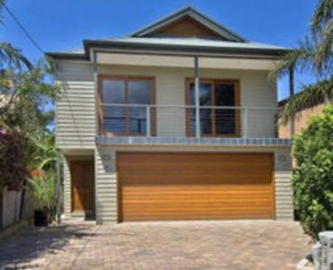 A Beach House Near Manly Two - Lightning Ridge Tourism 0