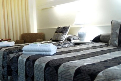 Best Western Gosford Motor Inn - Lightning Ridge Tourism 5