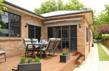Belle La Rue - Lightning Ridge Tourism 0