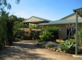 Olas Holiday House - Lightning Ridge Tourism 2