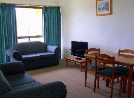 Como Holiday Apartments And Tropical Nites Motel - Lightning Ridge Tourism 2