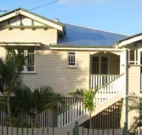 Eco Queenslander Holiday Home and BB - Lightning Ridge Tourism