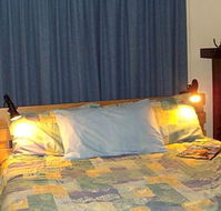 Orchid House - Lightning Ridge Tourism