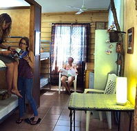 Woolshed Backpackers - Lightning Ridge Tourism