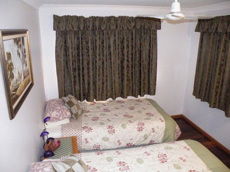 Bay Bed And Breakfast - Lightning Ridge Tourism 0