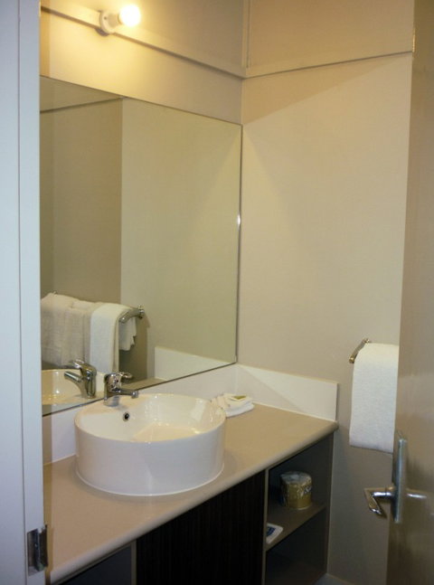 Everton Park Hotel - Lightning Ridge Tourism 3