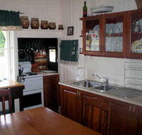 Dillons Cottage - Lightning Ridge Tourism