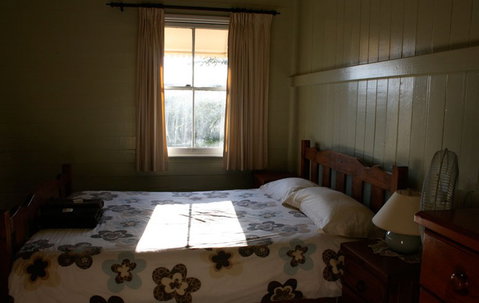 Connor House - Lightning Ridge Tourism 4