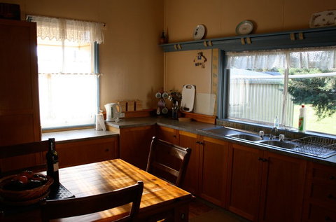 Connor House - Lightning Ridge Tourism 5
