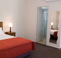 Coachmans Inn Warwick - Lightning Ridge Tourism