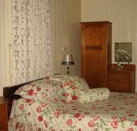Albion Cottage - Lightning Ridge Tourism