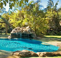 Straddie Bungalows - Lightning Ridge Tourism