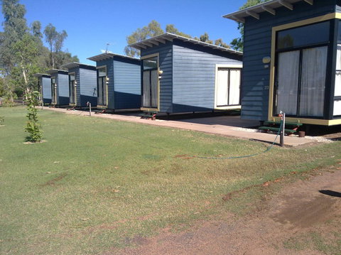 Ironbark Inn Motel - Lightning Ridge Tourism 1