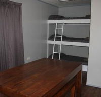 Kinnon and Co Outback Lodges - Lightning Ridge Tourism