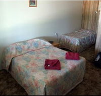 Entrikens Pioneer Motel - Lightning Ridge Tourism