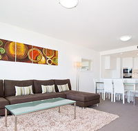 Kirra Surf Apartments - Lightning Ridge Tourism