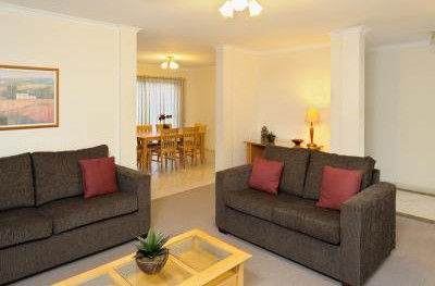 Apartments @ Forest Hill - Lightning Ridge Tourism 0