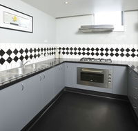 Sleep and Go Hotel Preston - Lightning Ridge Tourism